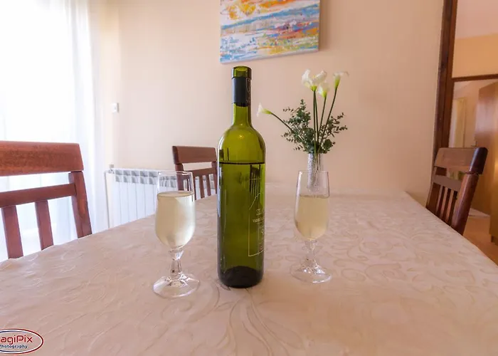 Tomulic Jasna I Miljenko * Supetarska Draga