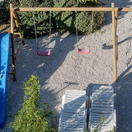 Апартаменты Tomulic Jasna I Miljenko Супетарска-Драга