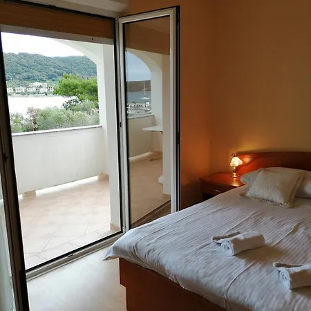 Tomulic Jasna I Miljenko * Супетарска-Драга