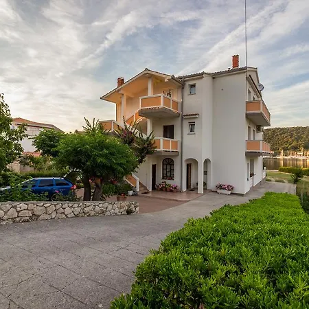 Апартаменты Tomulic Jasna I Miljenko