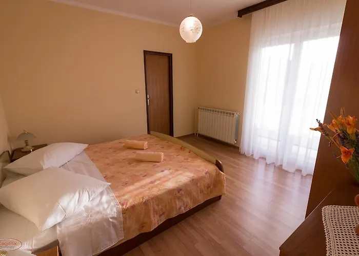 Tomulic Jasna I Miljenko * Supetarska Draga